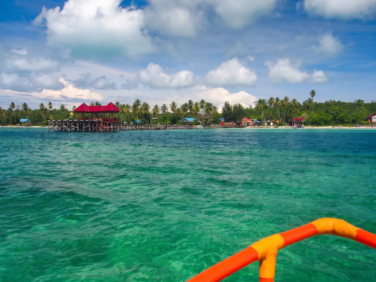 Approaching Maratua Island.